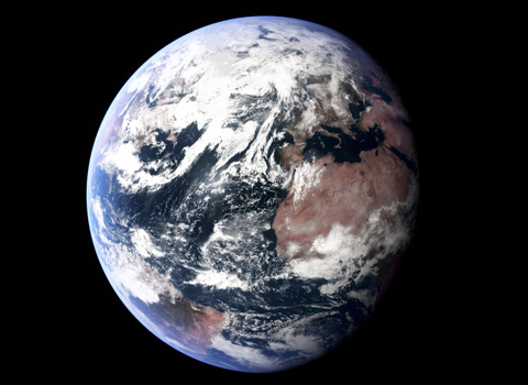 Globe480
